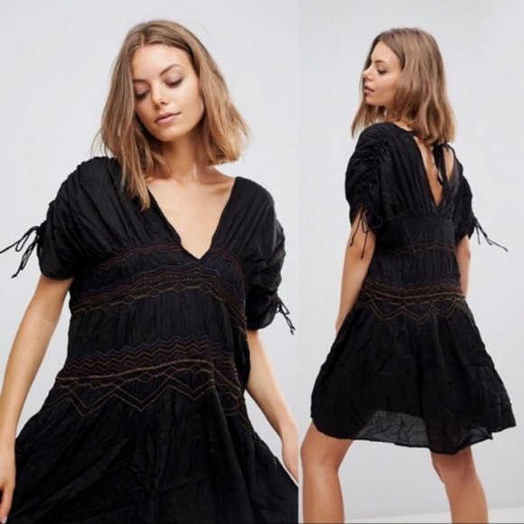 Free People Dresses & Skirts - Free People Love On The Run Dress Mini Black New M